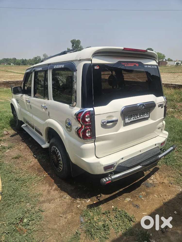 गाड़ी वैल मेंटेन गुड कंडीशन
