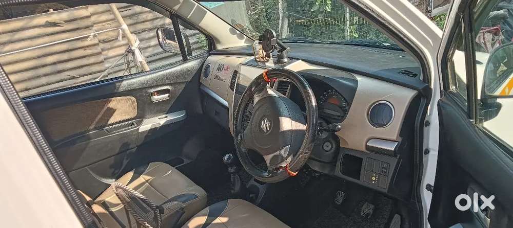 गाड़ी में एक रुपए का कोई काम नहीं है रनिंग में है