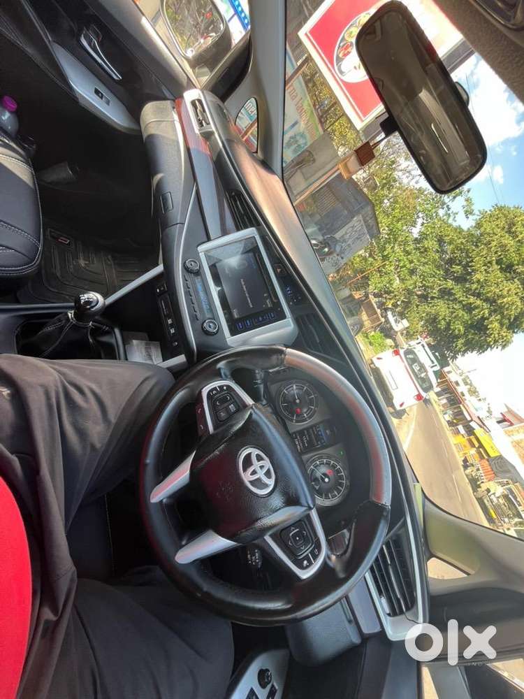 Toyota Innova Crysta 2016 Diesel Well Maintained