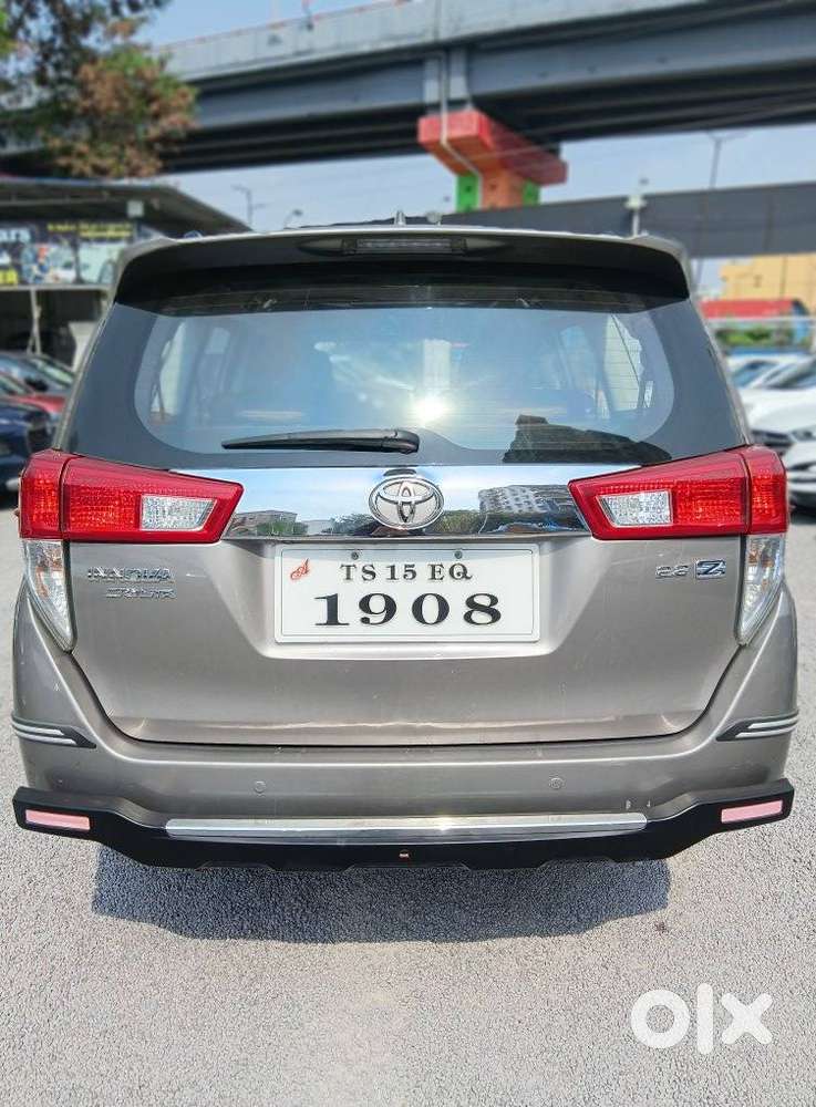 Toyota Innova Crysta 2.8z Automatic, 2016, Diesel