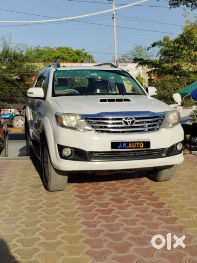 Toyota Fortuner 3.0 4x2 Automatic, 2013, Diesel