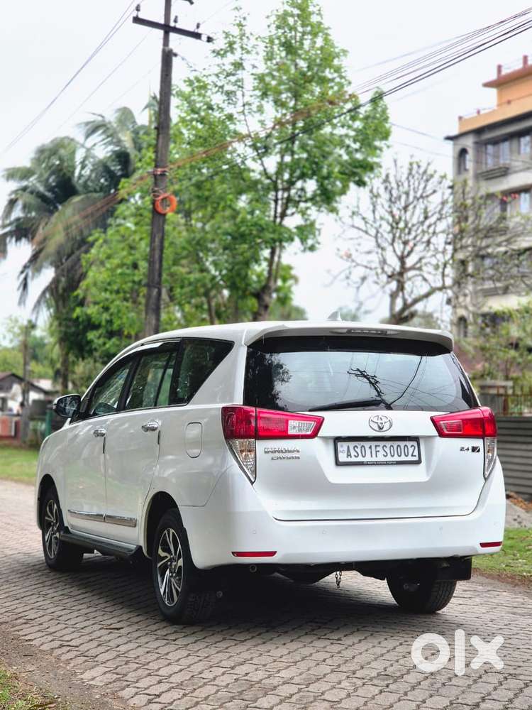 Toyota Innova Crysta 2.4 V 7 Str, 2023, Diesel