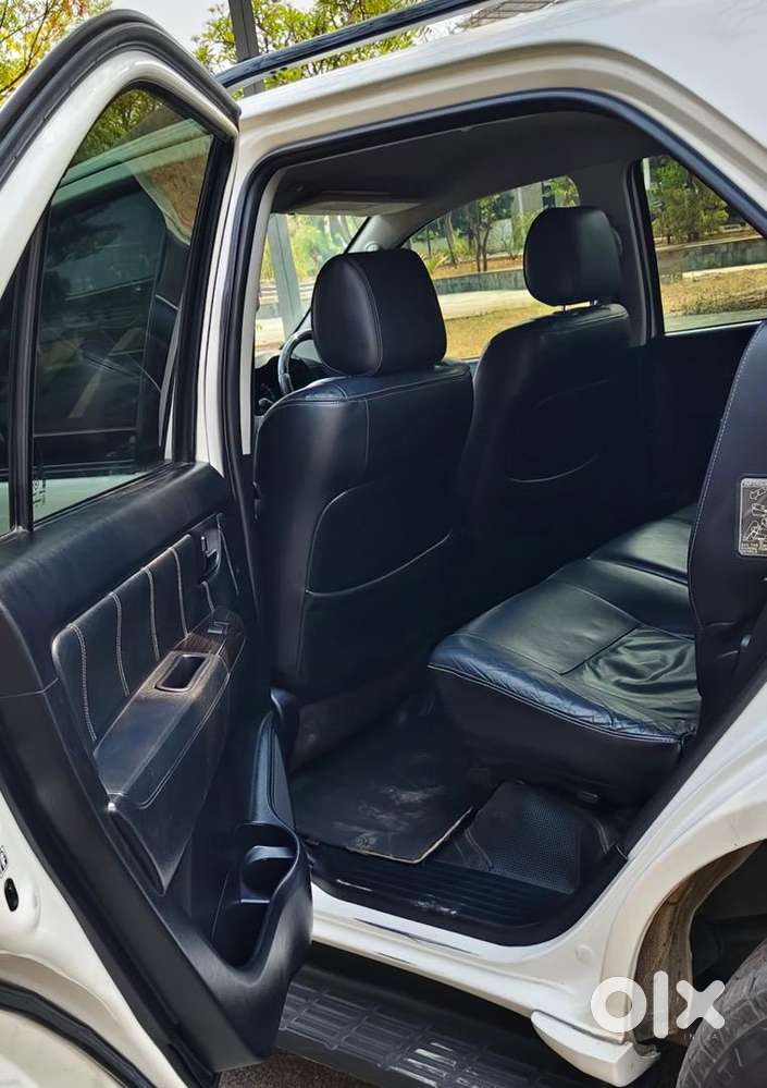 Toyota Fortuner 4*4 Automatic 2015 Full Black Interior