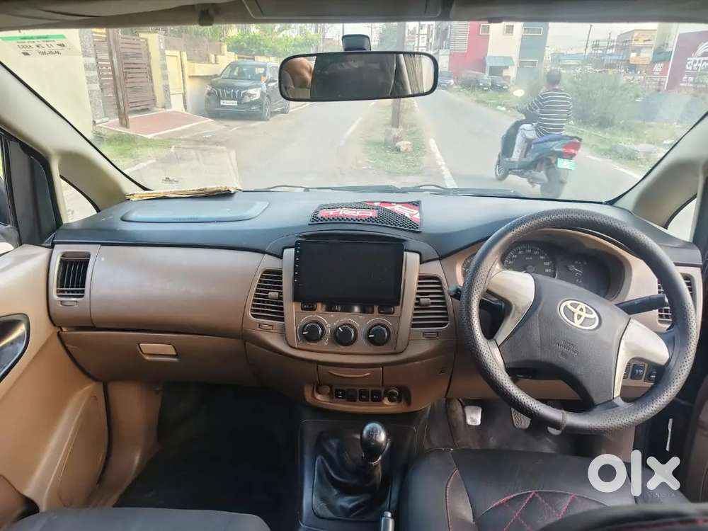 Toyota Innova E4 2.5 G 2016 Diesel 92000 Km Driven