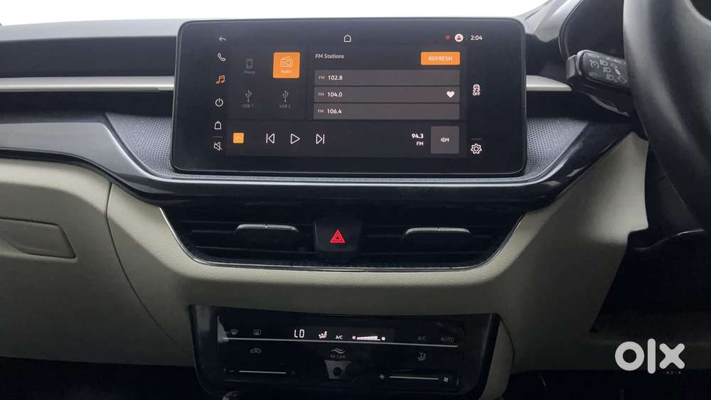 Skoda Slavia Ambition 1.0l Tsi Mt, 2022, Petrol