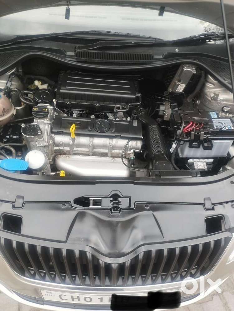 Skoda Rapid Petrol 2016