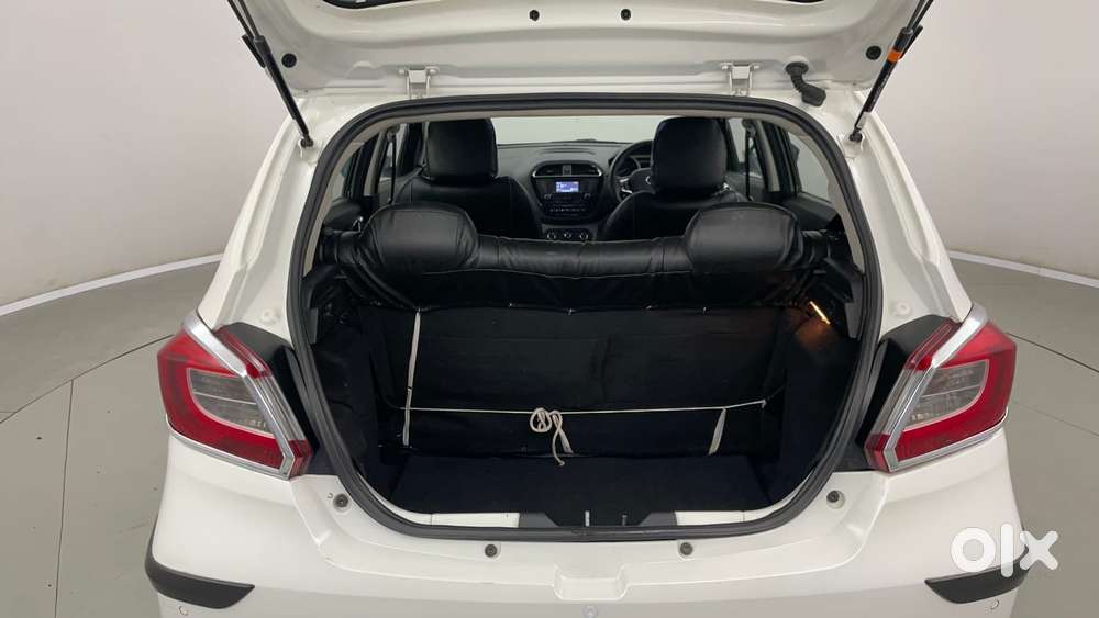 Tata Tiago Xz, 2016, Petrol