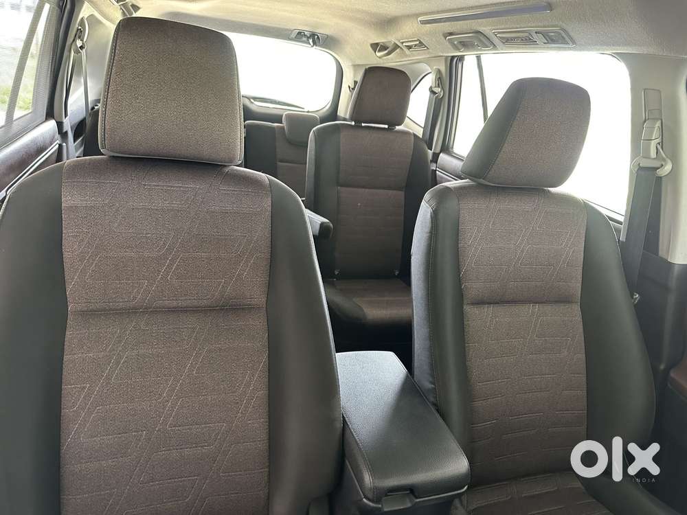 Toyota Innova Hycross 2.0 Vx Hybrid 7 Str, 2023, Petrol