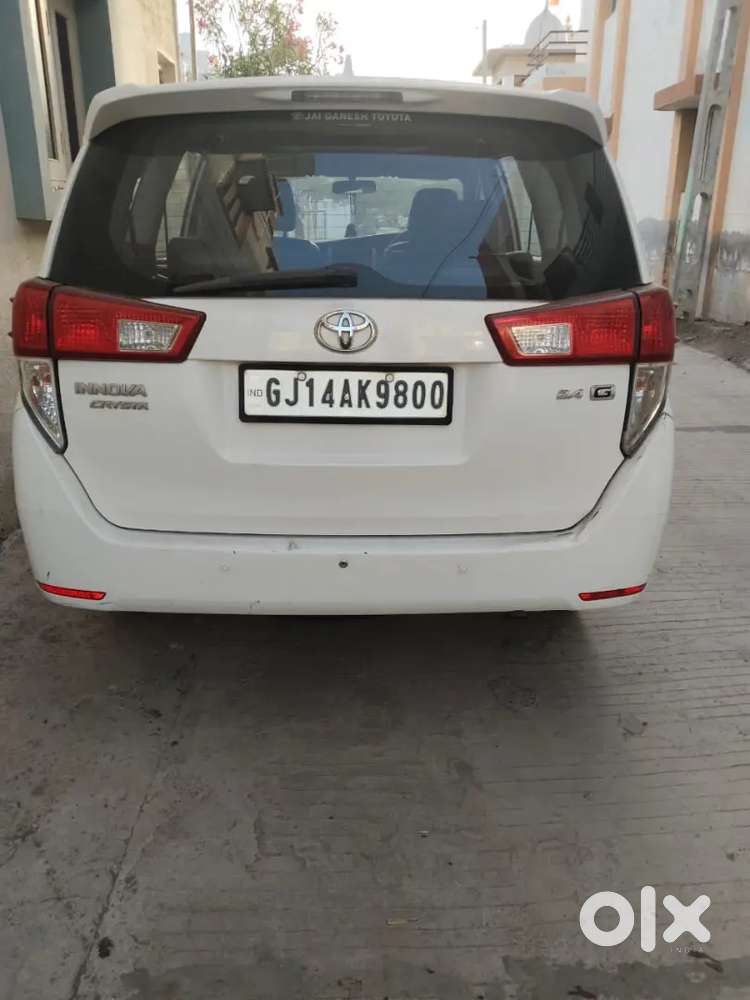 Toyota Innova Crysta 2.4 2017.