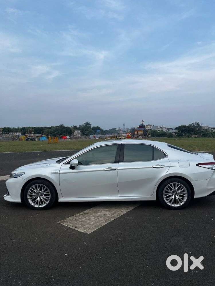 Toyota Camry 2.5 Hybrid, 2020, Petrol