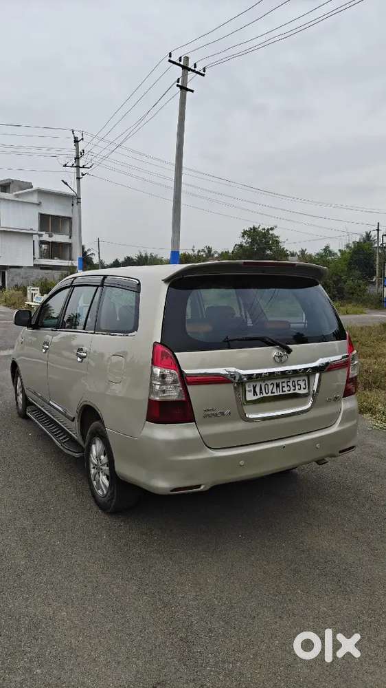 Innova 2.5 V