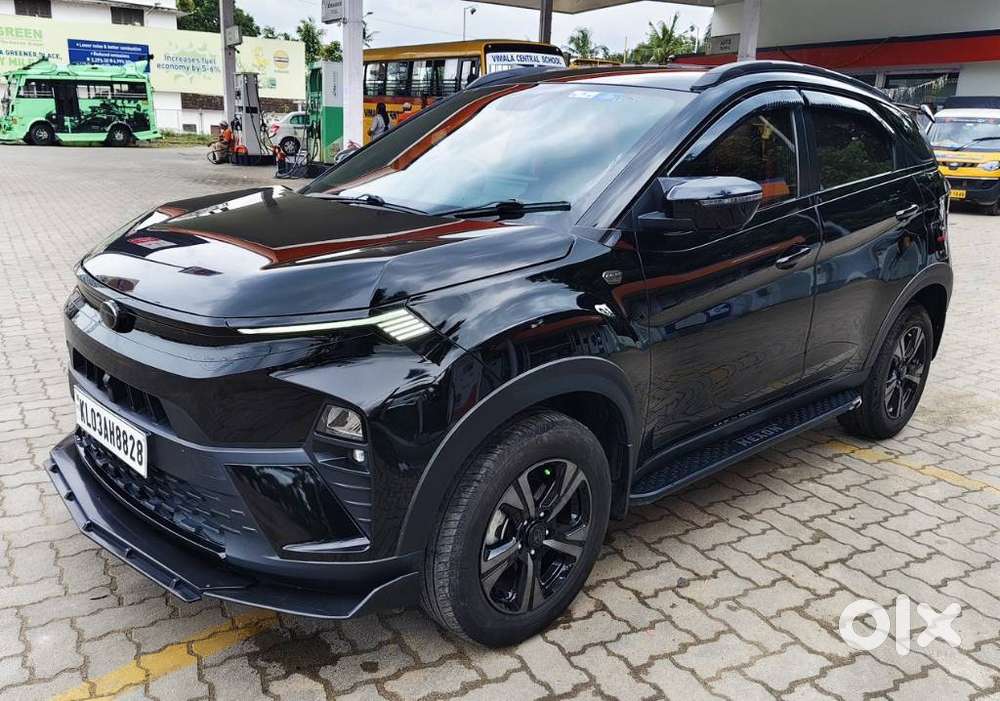 Tata Nexon Creative Plus 1.2 Petrol 6mt Dark Edition, 2025, Petrol