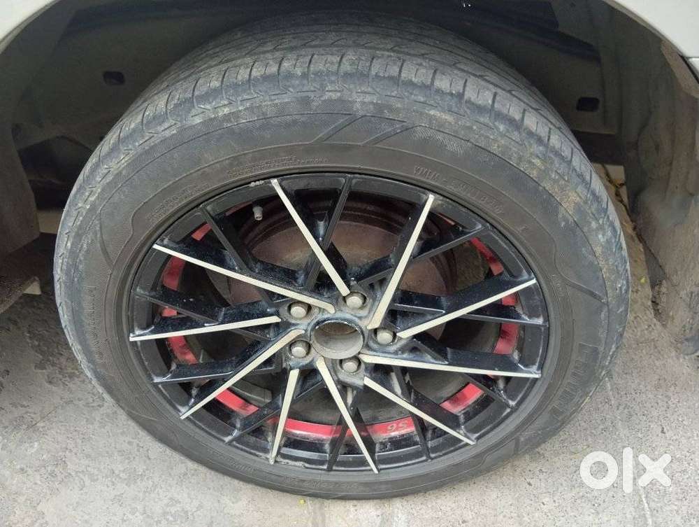 Toyota Innova Crysta 2.8z Automatic, 2016, Diesel