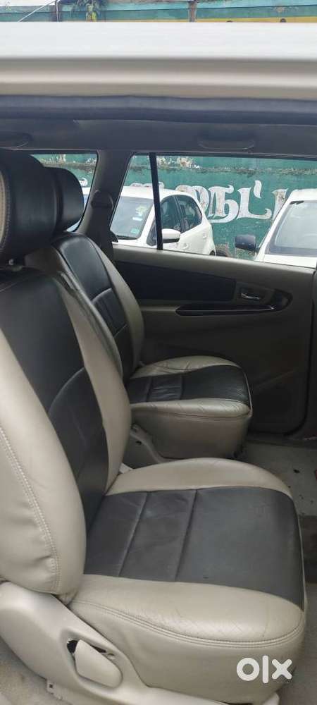 Toyota Innova 2.5 V 7 Str, 2012, Diesel