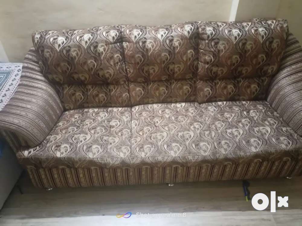 Old sofa deals set olx