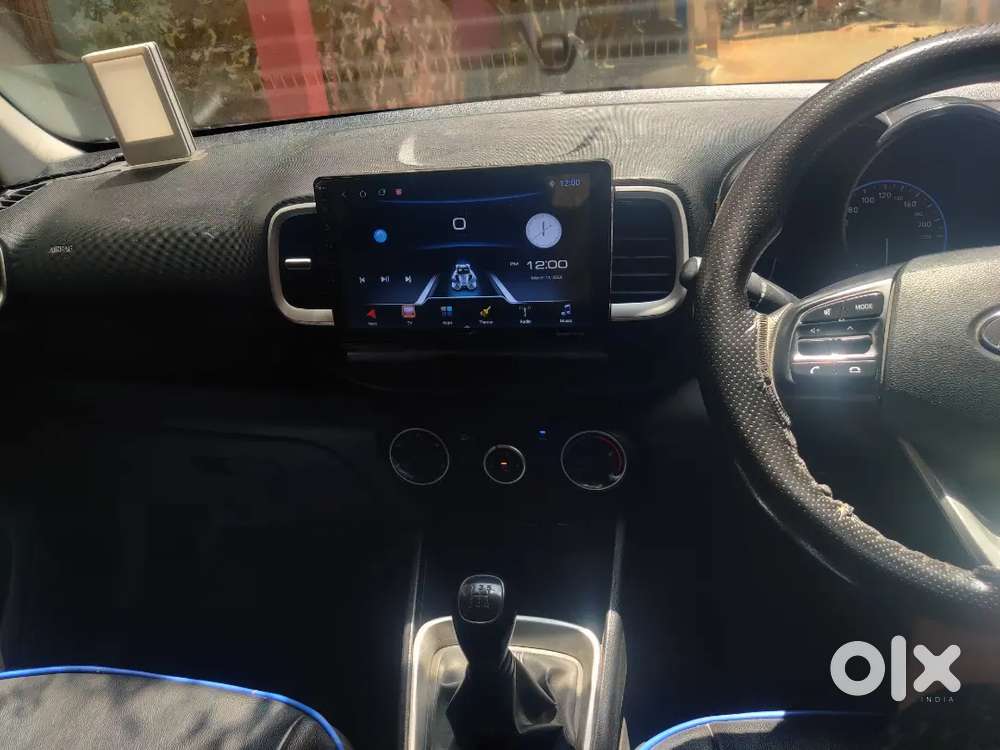 Hyundai Venue 2022 Petrol Well Maintained