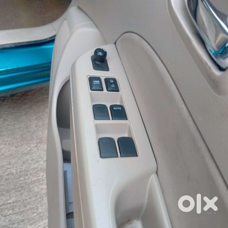 Maruti Suzuki Swift Dzire 1.2 Vxi Bsiv, 2014, Petrol