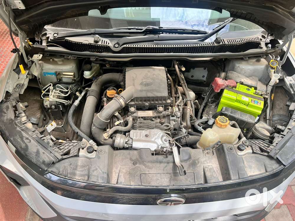 Tata Nexon Pure Petrol Mt (2024) Grey
