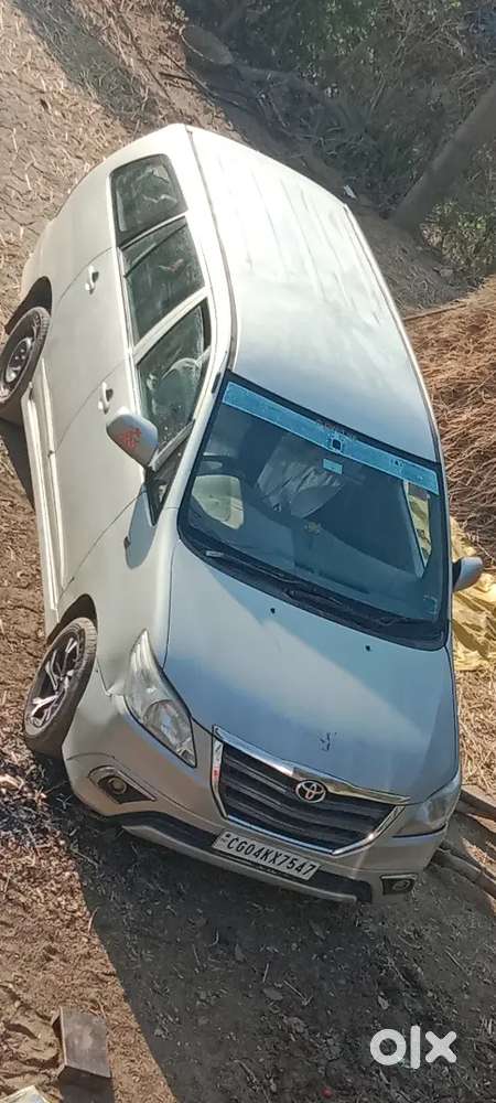 Toyota Innova 2014