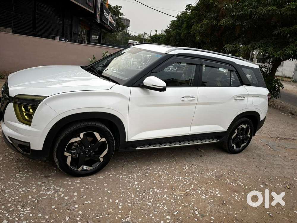 Hyundai Alcazar 2024 Petrol Signature Top Model Auto Super Condition
