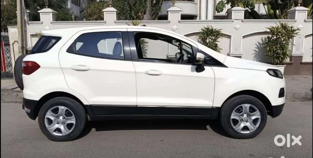 Ford Ecosport 2015 With Manual Petrol