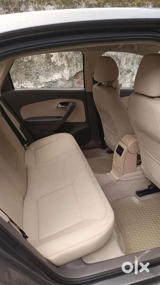 Volkswagen Vento  Highline 2013