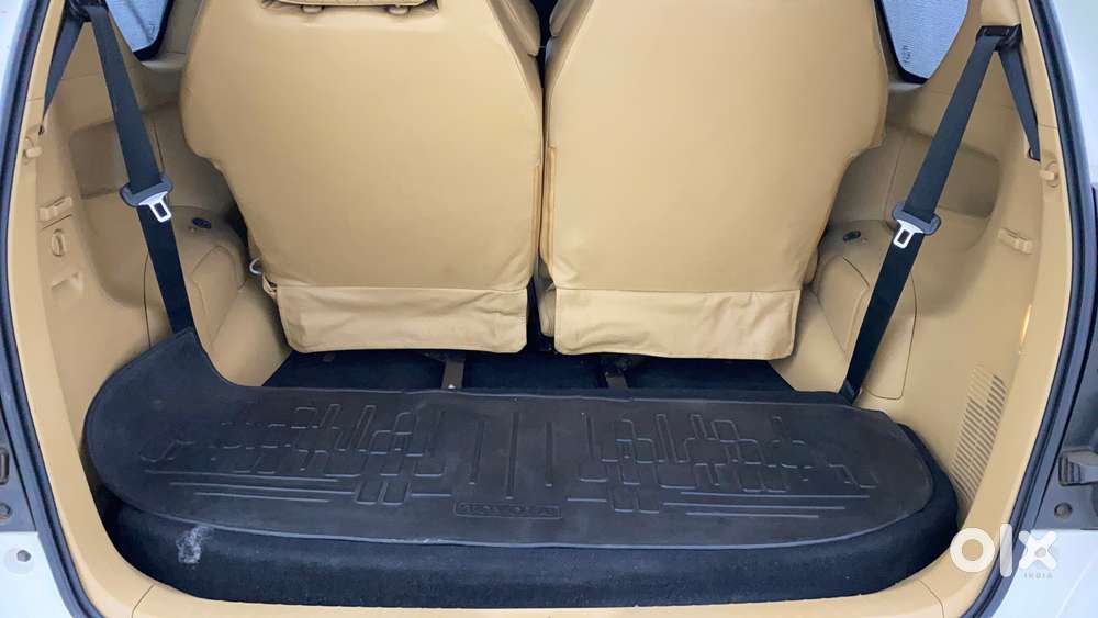 Toyota Innova Crysta 2.4 Vx Mt, 2017, Diesel