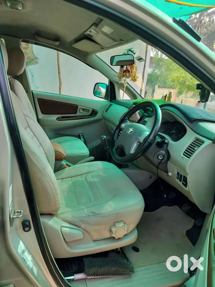 Toyota Innova 2013 Diesel 133000 Km Driven