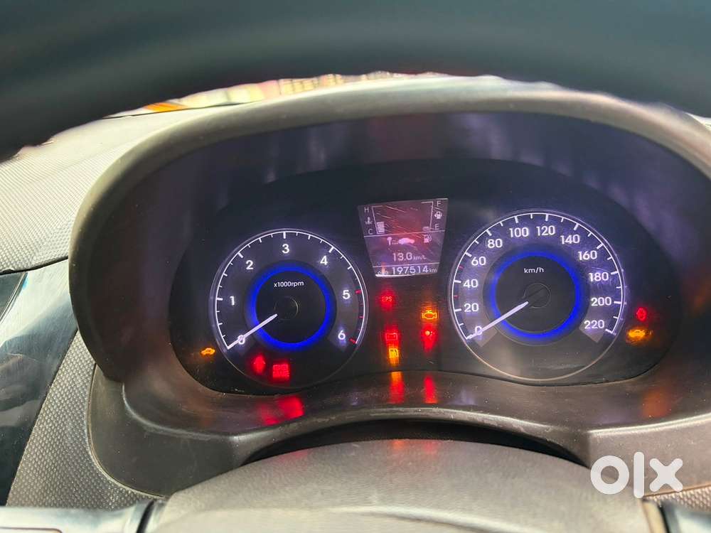 Hyundai Fluidic Verna 2014
