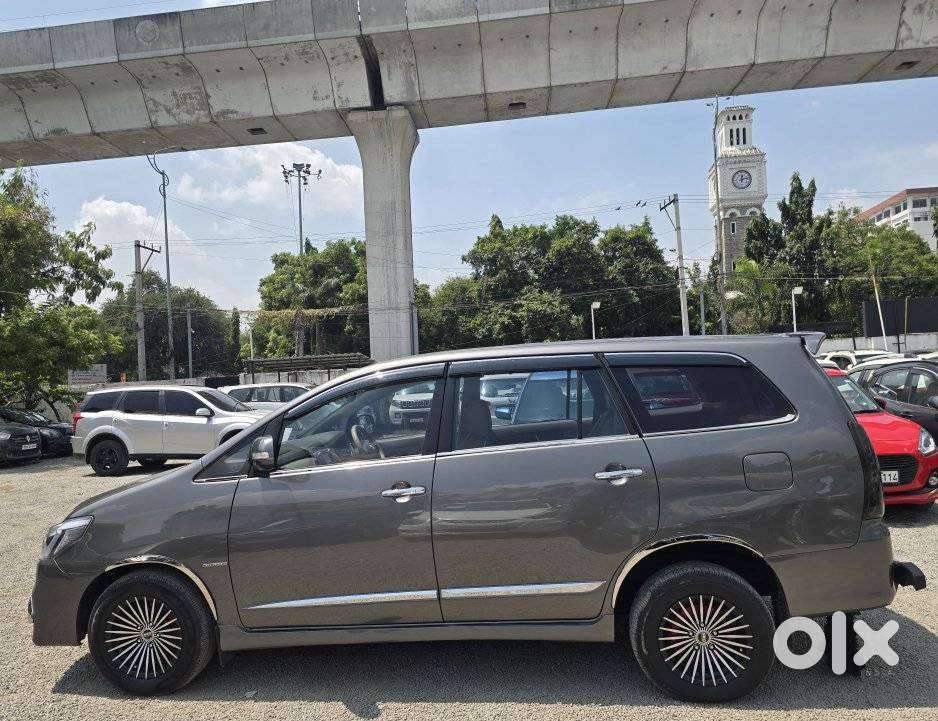 Toyota Innova 2.5 Zx 7 Str Bs-iv, 2013, Diesel