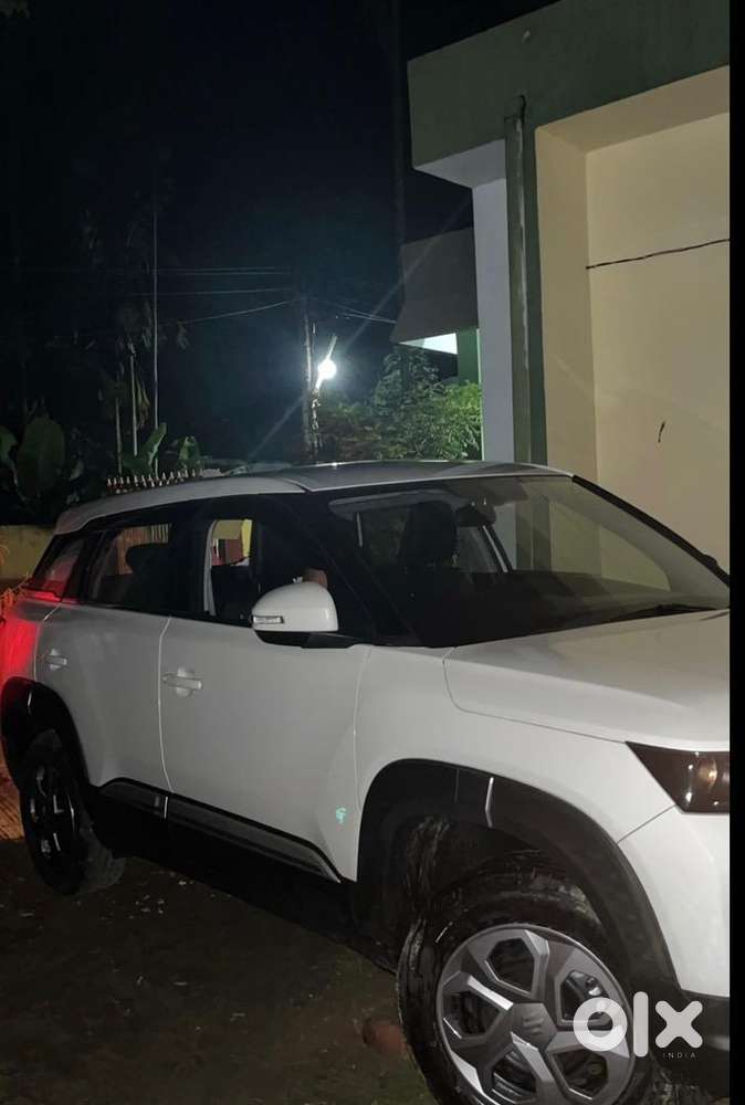 Maruti Suzuki Brezza Vxi 2025  White  Excellent Condition