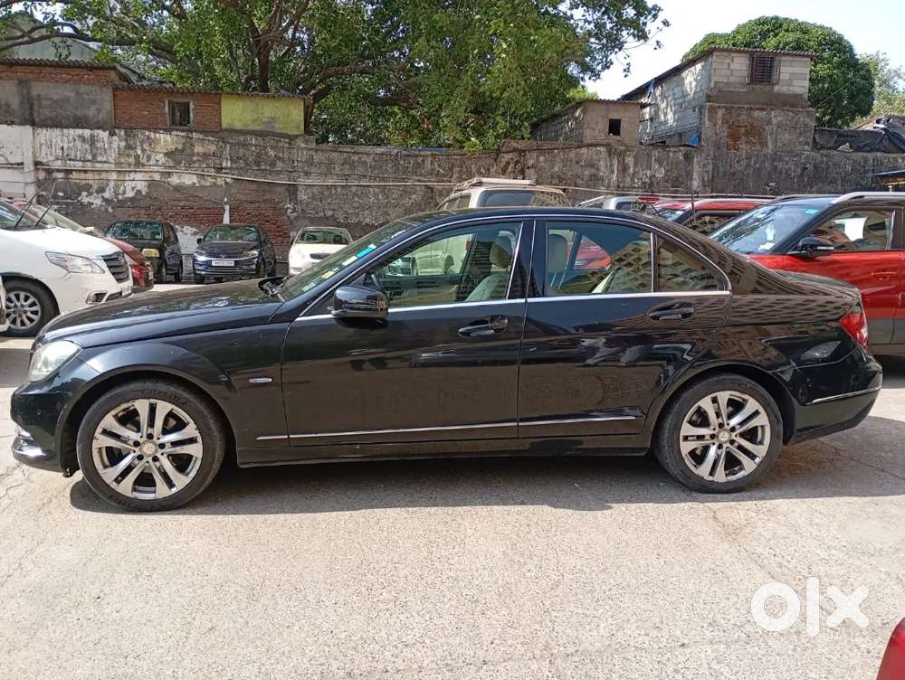 C200 Avantgarde W204 Facelift-1st Owner-panaromic Sunroof