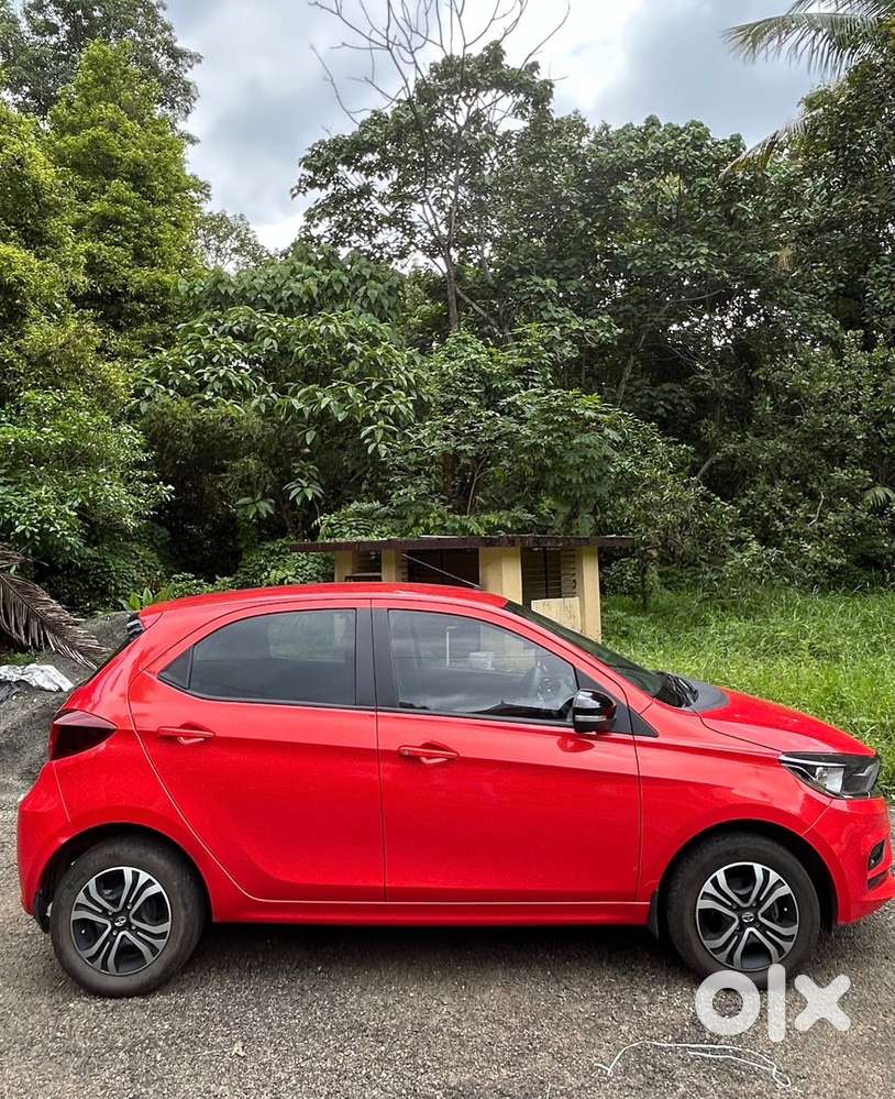 Tata Tiago Petrol 2024