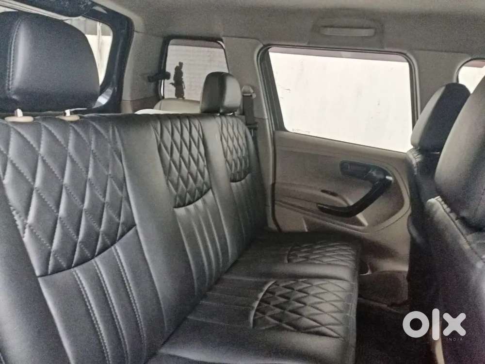 Mahindra Tuv 300 2016