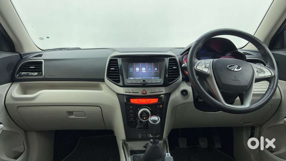 Mahindra Xuv300 W8, 2022, Petrol