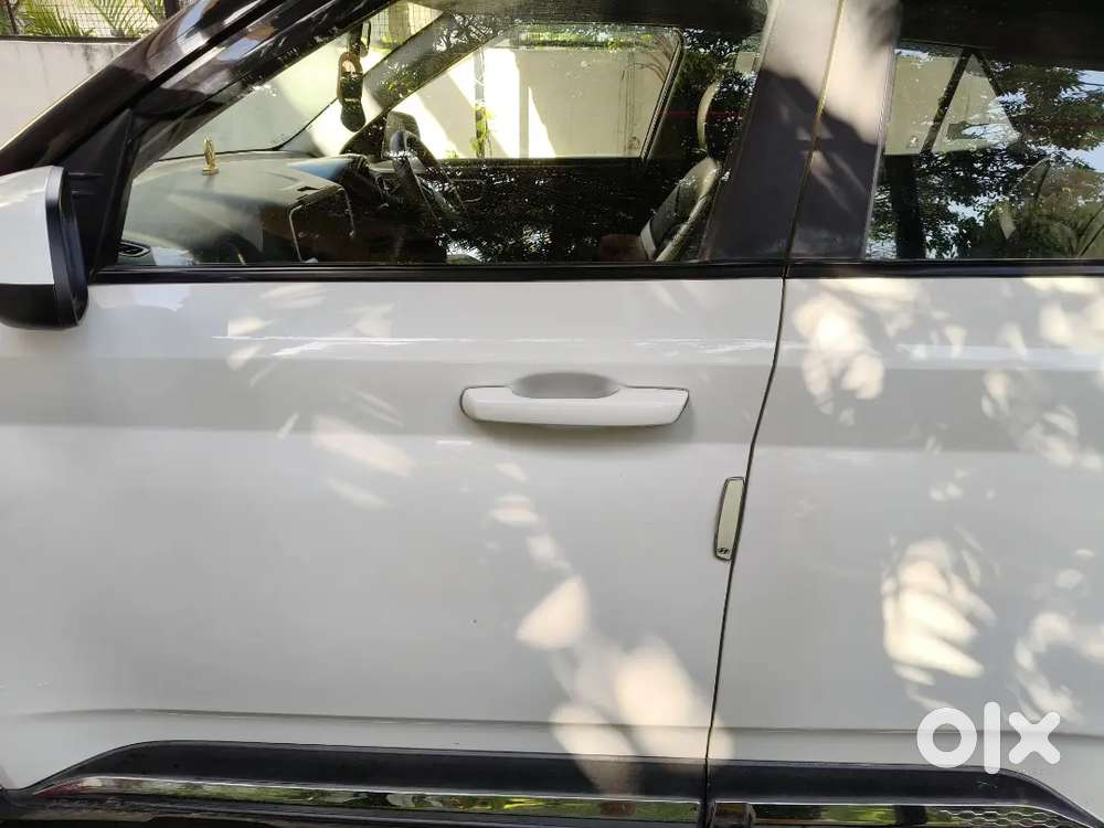 Hyundai Venue 2019 Petrol 35000 Km Driven