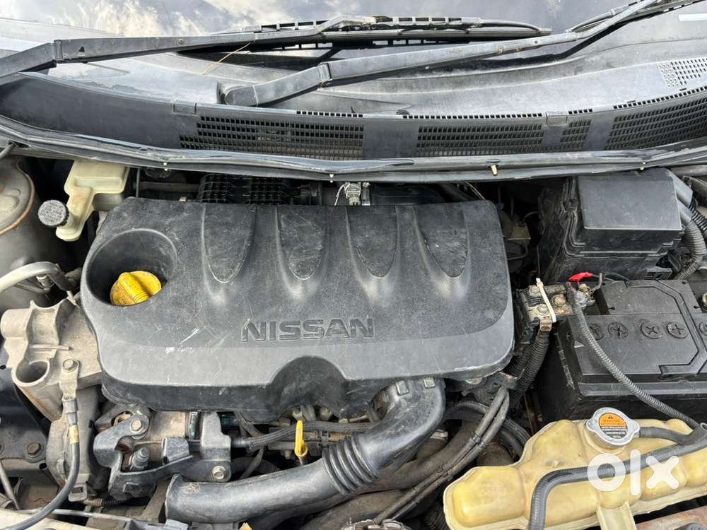 Nissan Sunny Xv Diesel - Top End  Push Button Start  Climate Control