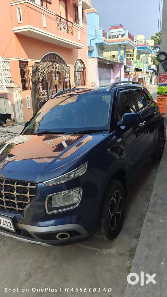 Hyundai Venue 2022 Petrol Well Maintained