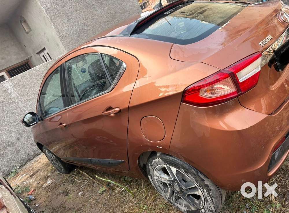 Tata Tigor Petrol 2019