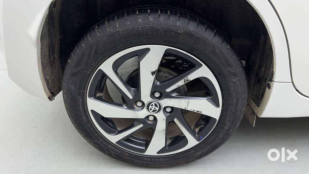 Toyota Glanza 1.2 V Amt, 2024, Petrol