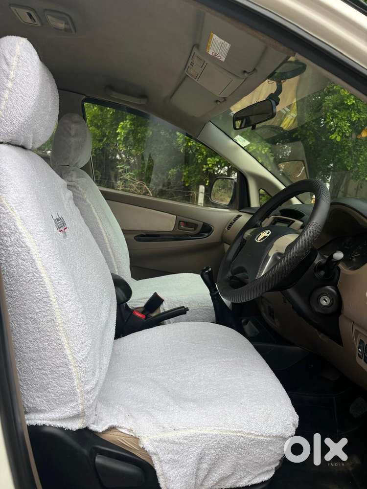 Toyota Innova [2013-2016] 2.5 G4 8 Str, 2016, Diesel