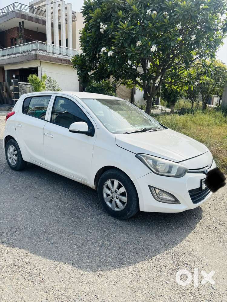 Hyundai I20 1.4 Crdi Sportz 6 Speed Bs Iv, 2013, Diesel