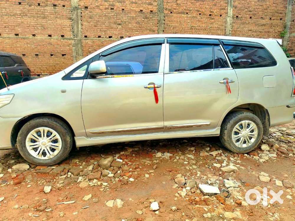 Toyota Innova 2.5 G (diesel) 8 Seater, 2015, Diesel