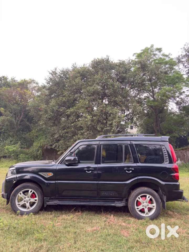 Mahindra Scorpio S10, 2016, Diesel