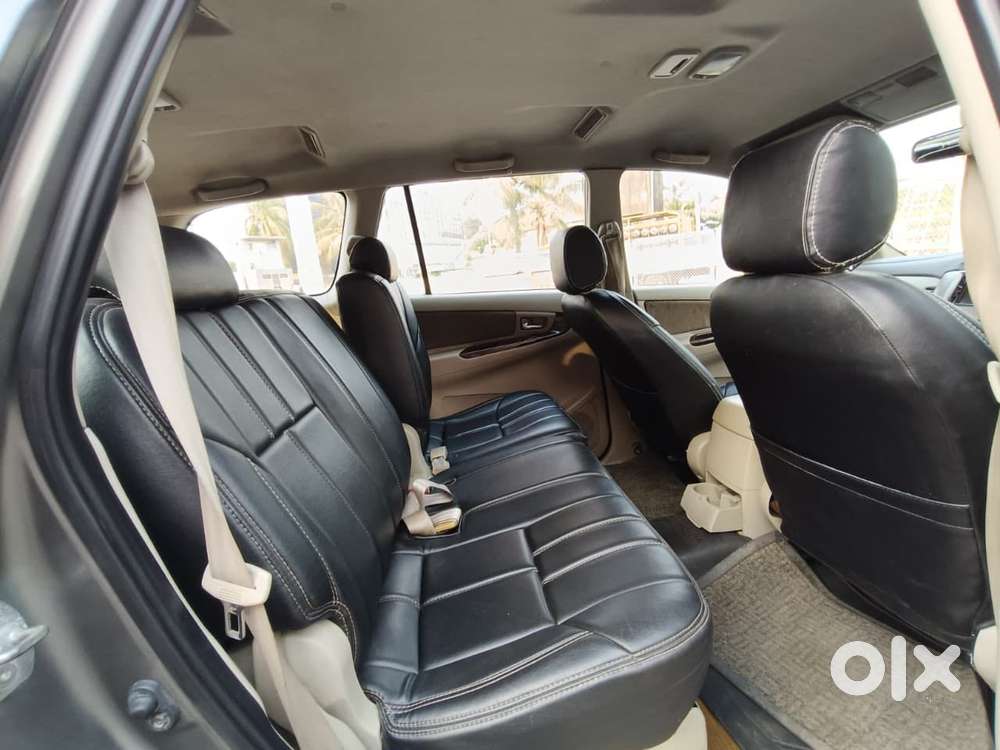 Toyota Innova 2.5 Vx 8 Str Bs-iii, 2012, Diesel