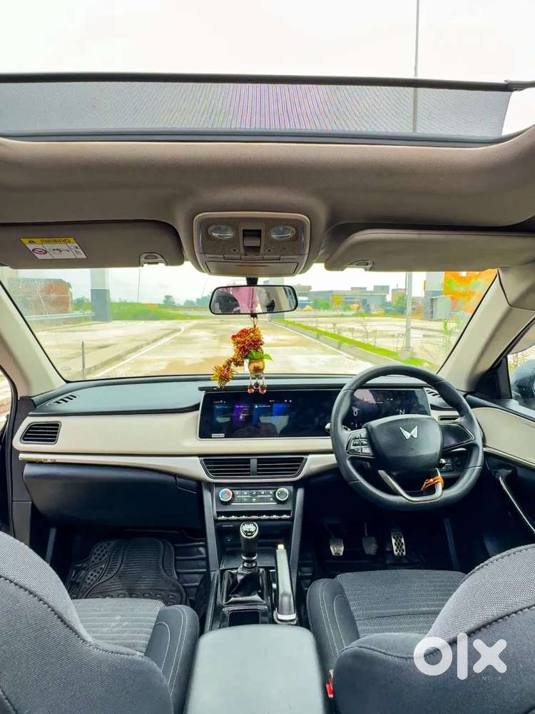 Mahindra Xuv700 2.2 Ax 3 Diesel Mt 5 Str, 2023, Diesel