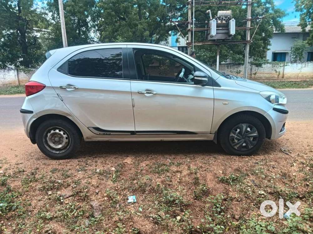 Tata Tiago 1.2 Revotron Xm Option, 2016, Petrol