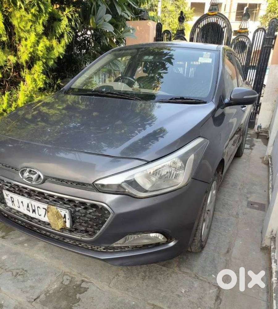 Hyundai I20 2017 Petrol  Well Maintained  64,000 Km