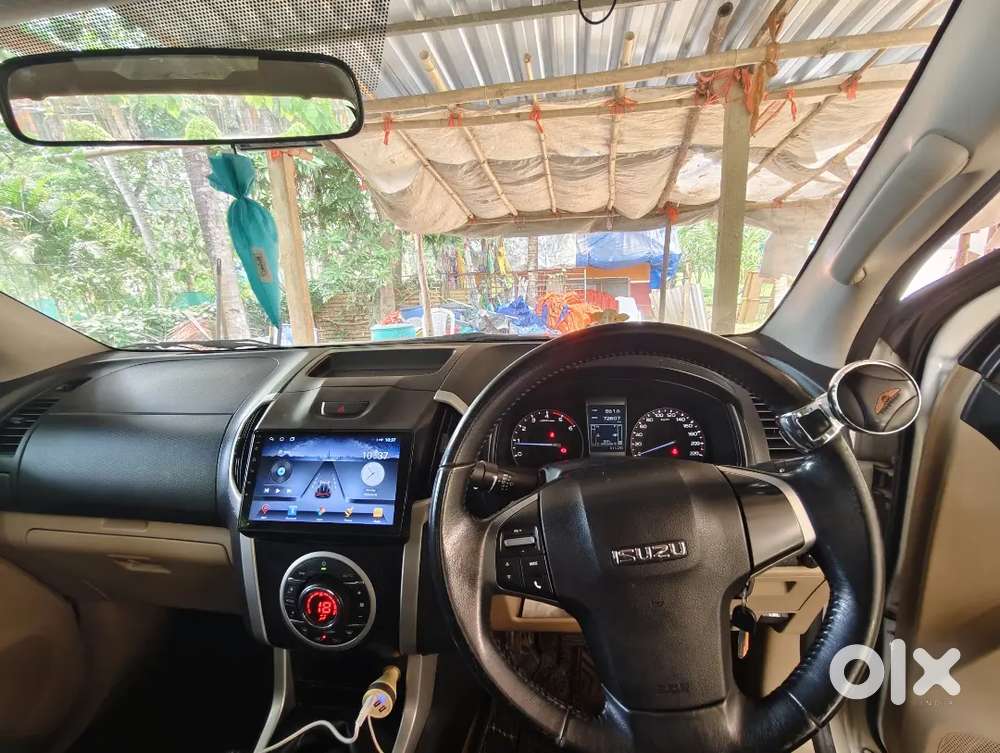 Isuzu V-cross 2017 Diesel Well Maintained