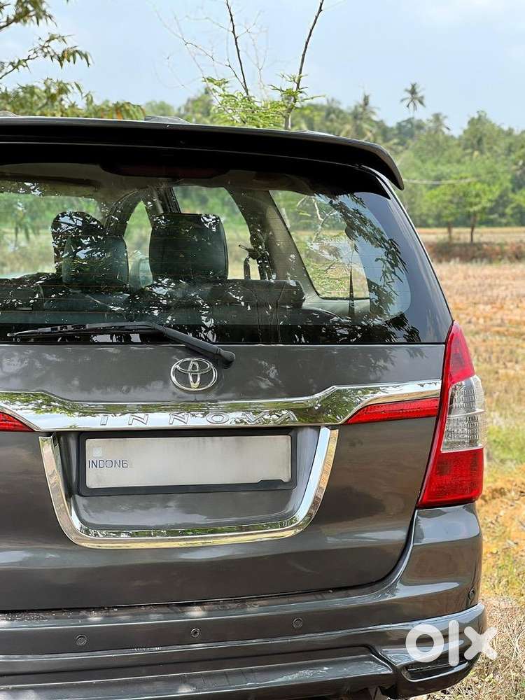 Toyota Innova 2011